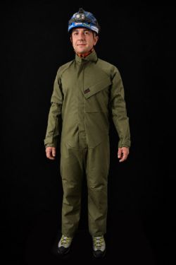 Picture of Caving over suit IRON
